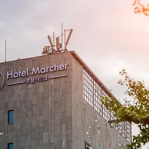 Marcher Busan